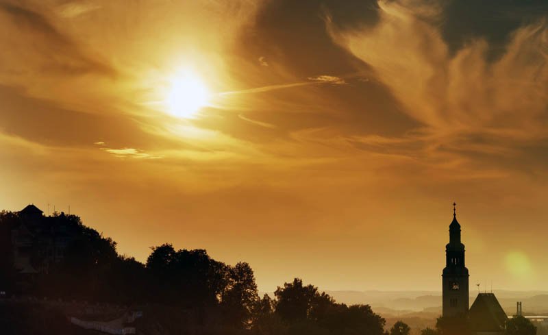 Мощная магнитная буря движется в сторону Земли / События на ТВЦ