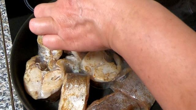 Рецепт низкокалорийного Хека в томате. Правильное питание смотреть онлайн