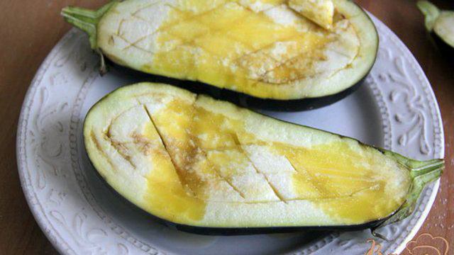 Баклажаны с курино-ореховой  начинкой