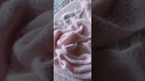 Бактус вязаный розовый из пуха норки спицами.