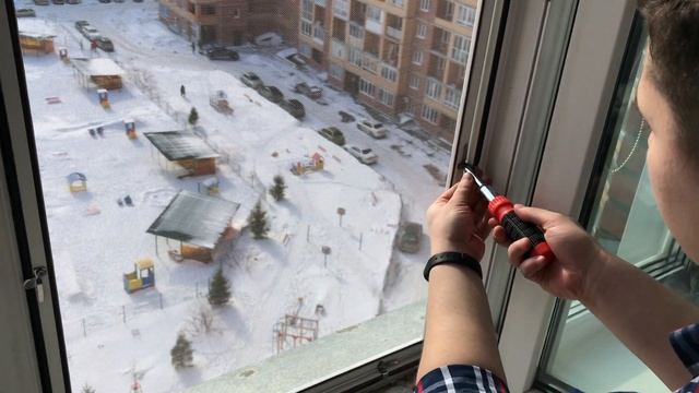 Как установить и снять сетку "Антикошка"