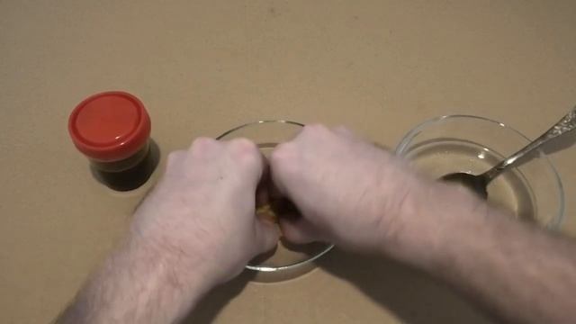 Рыбак показал как сделать насадку 