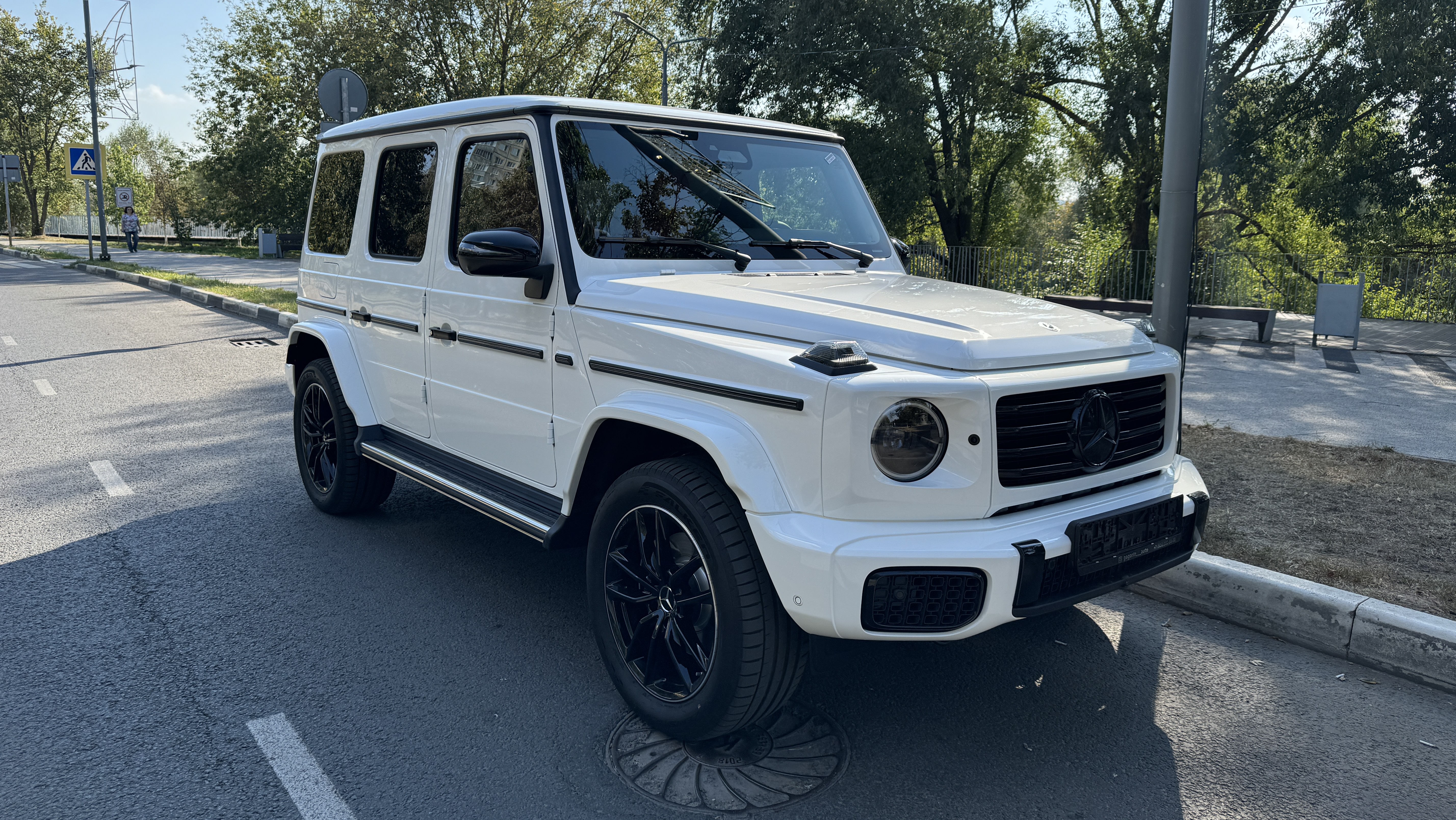 Рестайлинг Mercedes-Benz G450d - 367лс, 2024г, цена 28.000.000 рублей.