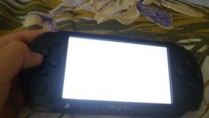 Psp E1008 Белый экран