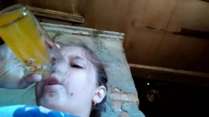 Пью газировку залпом