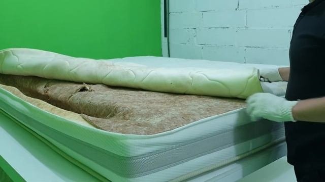 Разбираем матрас спустя два года, после покупки в магазине.