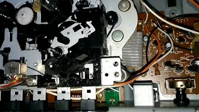Не включается магнитофон , радио / Ремонт смотреть онлайн