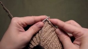 Резинка 1х1 из скрещенных петель в сравнении с обычной резинкой 1х1