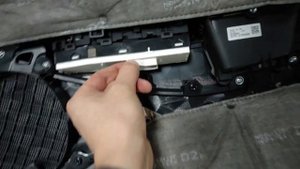 Устраняем дребезг кнопок стеклоподъемника водительской двери Hyundai Santa-FE\Хэнде Санта-фе 2018+