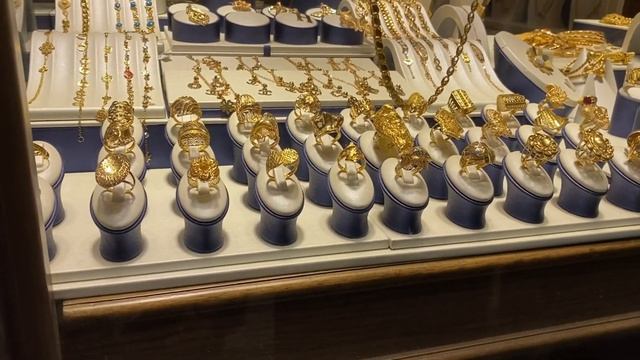 ЧТО ДАРЯТ ТУРЕЦКИЕ МУЖЬЯ ЖЁНАМ В ТУРЦИИ НА ДЕНЬ ВЛЮБЛЁННЫХ ? О ЗОЛОТЕ В ТУРЦИИ / #ЖИЗНЬВМЕРСИНЕ