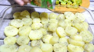 Запеканка из картофеля и капусты брокколи с сыром