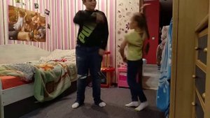 Мы танцуем в опа гамна стайл музыка на английском Опа гангам стайл это крутой танец и очень реальны
