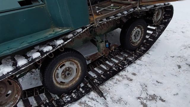 Замена катка на гусеничном вездеходе смотреть онлайн