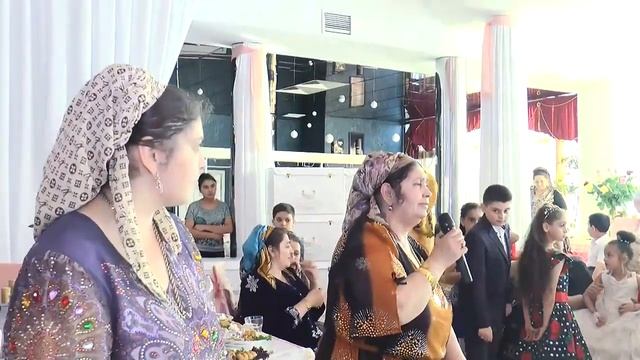 Цыганская свадьба Яна и Патрины. Самара 2017. 1 день 5 часть подарки для невесты от родителей жених смотреть онлайн