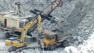 «Суровая зима» работа в карьере ЭКГ-5А и БЕЛАЗ-7540