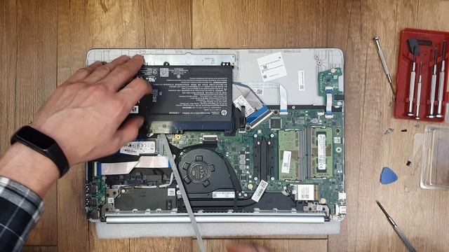 Разборка ноутбука HP 15S-EQ1012UA, замена/модернизация ОЗУ/DRAM смотреть онлайн
