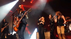 Laura Cox & friends # rockin' in the free world @ la cigale 18 03 2023 LIVE (Neil young cover)