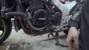 Kawasaki ZZR1100 ZX-11 Замер давления масла и регулировка клапанов!