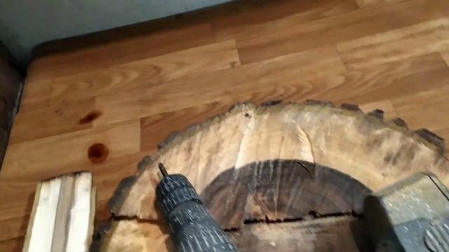 с новым годом.Или как установить ёлку из веток . смотреть онлайн