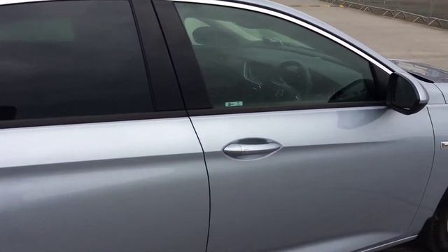 OPEL INSIGNIA GRAND SPORT SRI смотреть онлайн