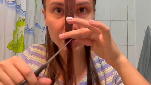 Модная чёлка за 5 минут,в домашних условиях ✂️ #чёлка#волосы#вдомашнихусловиях