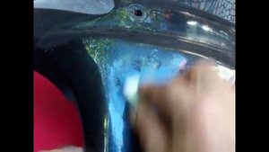 УБИРАЕМ ПОТЕКИ КРАСКИ С АВТО СВОИМИ РУКАМИ