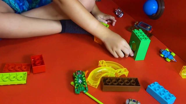 100 загадочных кнопок и только одна тебя спасет Челлендж с мисс Томирис и Альтаиром missTomyrisSho