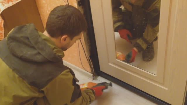 Установка входной двери в панельный дом серия П-30 | Подготовка проёма | Отзыв Янус