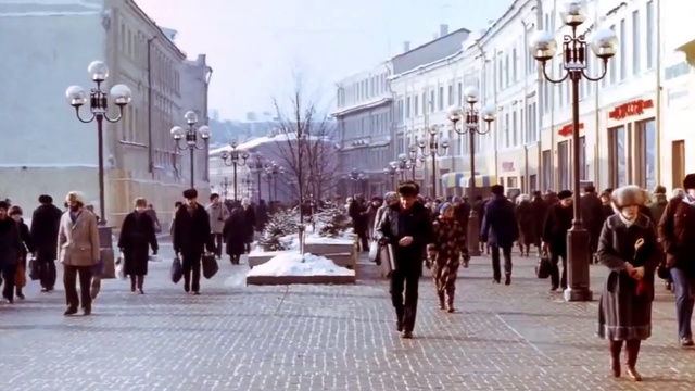 ЗИМА КРАДЁТСЯ смотреть онлайн