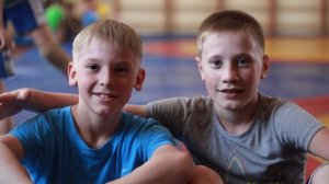 Почему нужно записать ребенка на САМБО