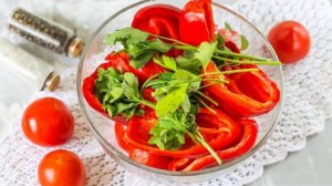 Соленые помидоры с перцем