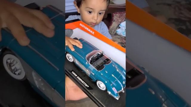 Giving Baby Brandon a 1957 Corevette because he is a good boy! смотреть онлайн