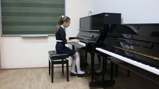 Маяна Чермянинова /К.Черни "Сонатина до мажор" смотреть онлайн