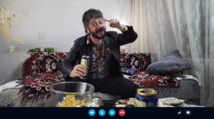 Жорик Вартанов смотрит футбол Россия - Испания