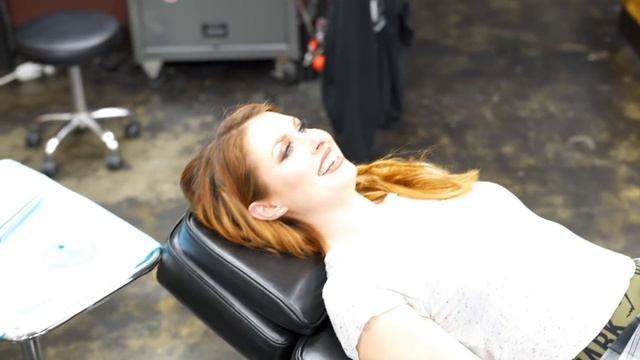 Getting THREE Piercings and a Tour of DC Comics! смотреть онлайн