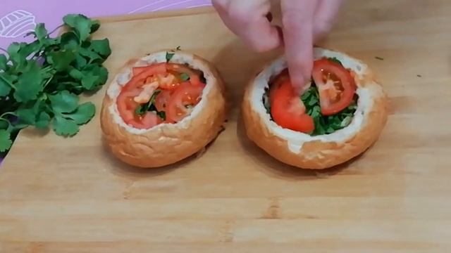 БЫСТРАЯ МИНИ ПИЦЦА В БУЛКЕ! Рецепт за 20 минут!QUICK MINI PIZZA IN A BUN! Recipe in 20 minutes!
