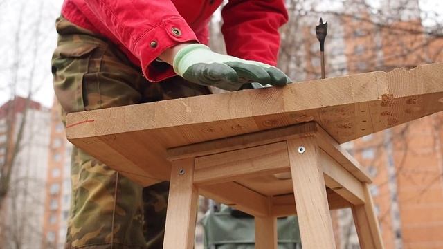 Тест сверл по дереву. Лиственица с засверливанием. смотреть онлайн