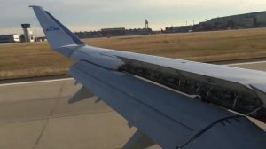 KLM Cityhopper E175 landing in Dresden