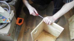 Как сделать гнездо для попугаев. Как сделать гнездо своими руками.