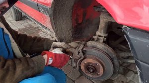 Audi 80 замена передних тормозов.