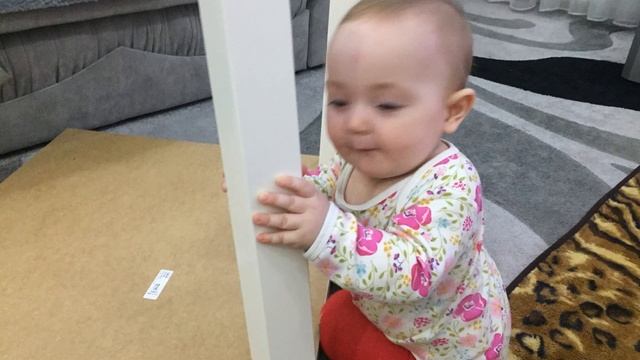 Придиванный столик IKEA сборка 8-ми месячным ребёнком смотреть онлайн