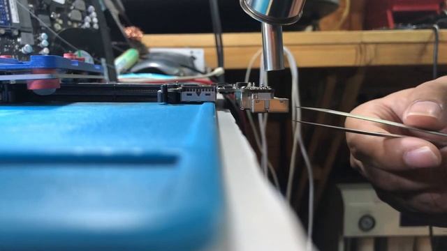 ປ່ຽນຮູສະມໍທອກ Macbook Pro 13” Model:A1728 Year2012|  Macbook Pro 13" A1278 Jack replacement смотреть онлайн