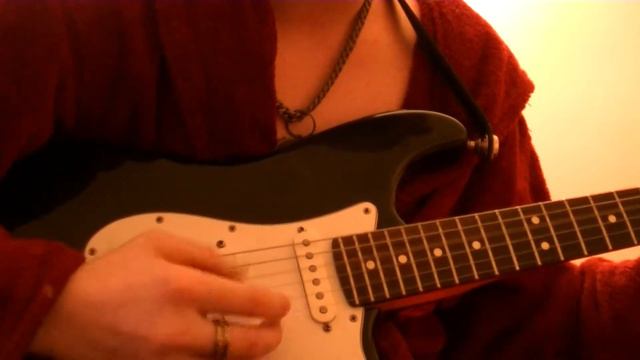 HoneyTone N10B Danelectro Amp VS Yamaha THR5 Amplifier смотреть онлайн