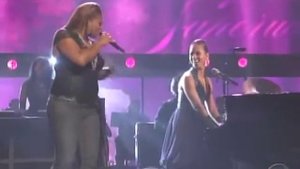 Alicia Keys, Queen Latifah, Kathleen Battle "Superwoman" live American Music Awards (Nov. 23, 2008)