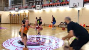 УПРАЖНЕНИЯ В ПАРАХ С ТЕННИСНЫМ МЯЧОМ В БАСКЕТБОЛЕ, КАК УЛУЧШИТЬ ДРИБЛИНГ? БАСКЕТБОЛЬНАЯ РАЗМИНКА