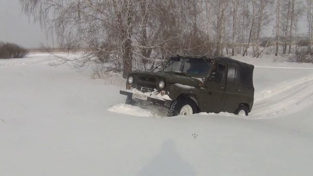 Здесь все: Нива, Соболь4х4, Уаз и Ховер Н3. Рубимся в тяжелый февральский снег.