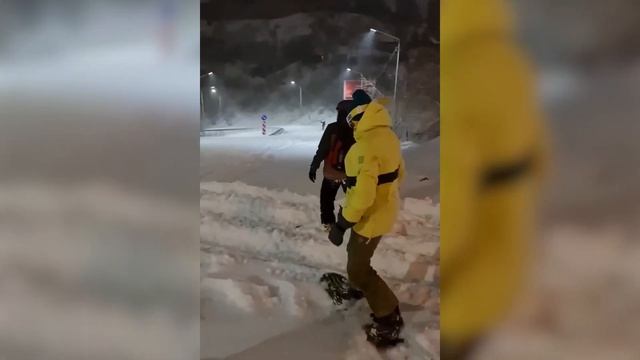 VL.ru - Как горожане перемещаются по Владивостоку в снежную бурю смотреть онлайн