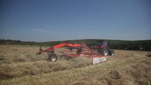 Отзыв фермера о роторном валкообразователе KUHN GA 8030