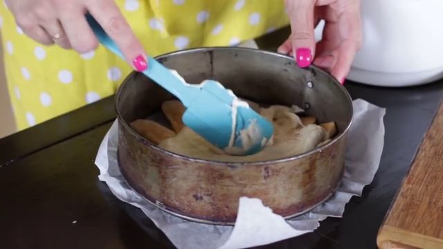 Шарлотка с яблоками рецепт в домашних условиях смотреть онлайн