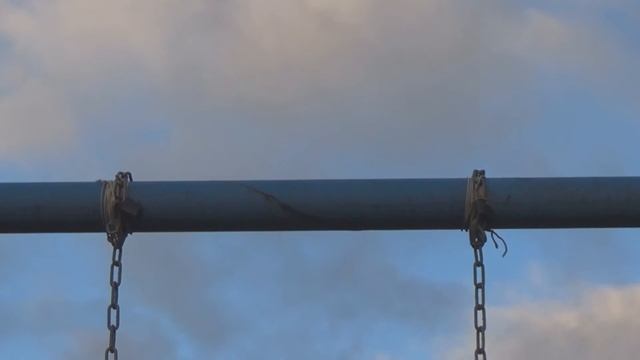 Установка колец на уличной площадке